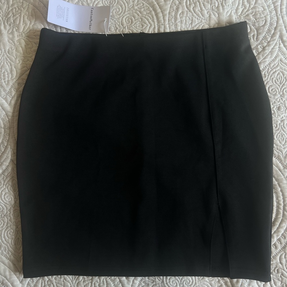 Elegant Black Mini Skirt